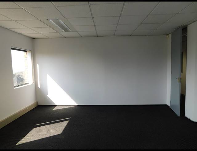 542M² OFFICE TO LET IN PARKTOWN